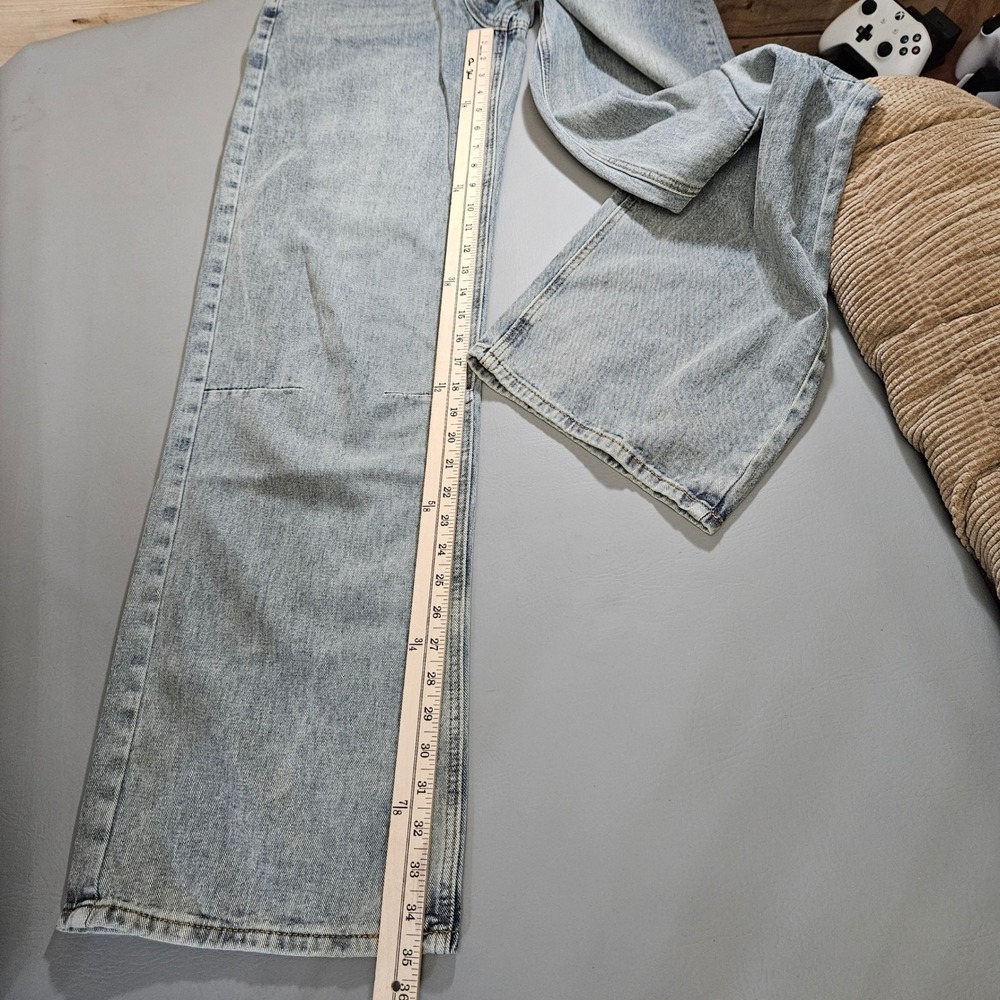 Fashion Nova Tall Artesia Tinted Baggy Jeans Light Wash Size 3 TALL - Picture 6 of 9